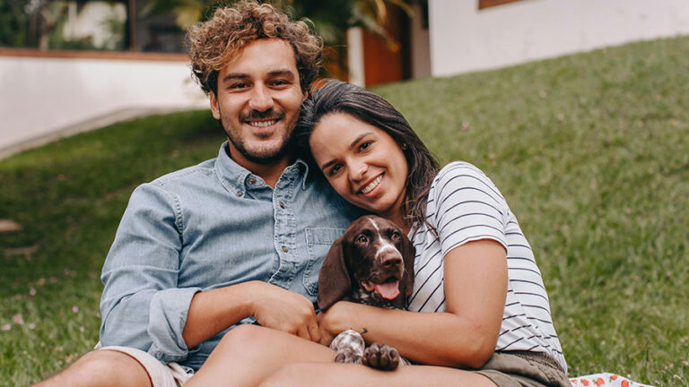 [photo]-happy pet parents